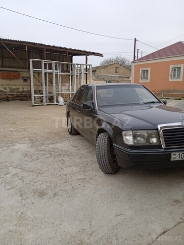 Mercedes E 200 1993, 580,000 km - 2.0 l - Bakı