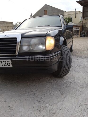 Mercedes E 200 1993, 580,000 km - 2.0 l - Bakı
