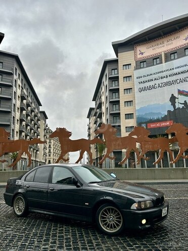 BMW 525 2001, 398,000 km - 2.5 l - Bakı