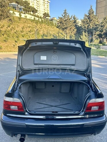 BMW 525 2001, 398,000 km - 2.5 l - Bakı