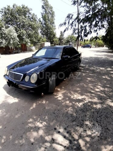 Mercedes E 220 d 1999, 555,356 km - 2.2 l - Bakı