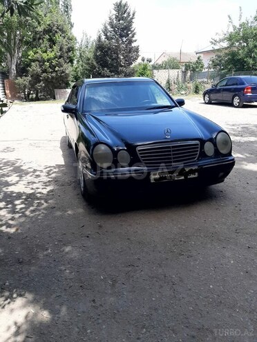 Mercedes E 220 d 1999, 555,356 km - 2.2 l - Bakı