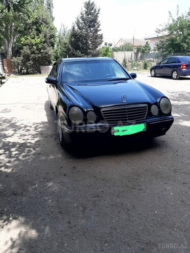 Mercedes E 220 d 1999, 555,356 km - 2.2 l - Bakı