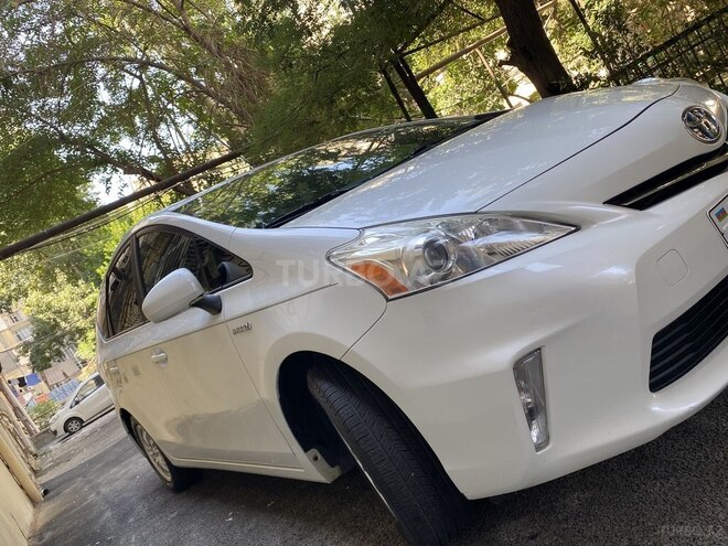 Toyota Prius V 2013, 170,000 km - 1.8 l - Bakı
