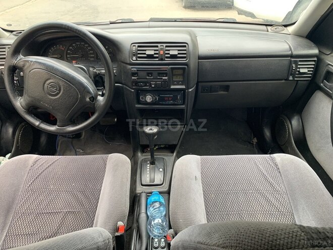 Opel Astra 1996, 141,041 km - 1.8 l - Sumqayıt