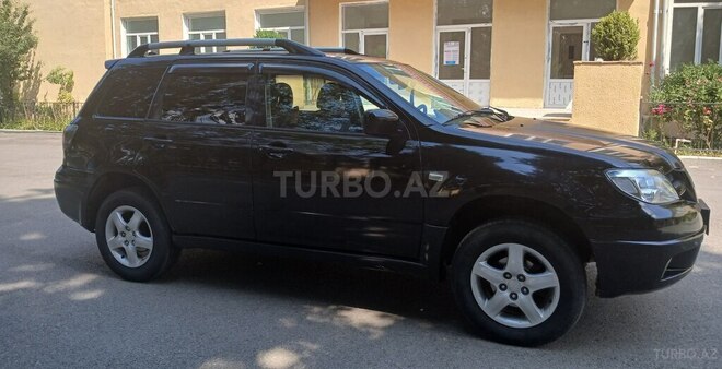 Mitsubishi Airtrek 2003, 297,000 km - 2.4 l - Tovuz