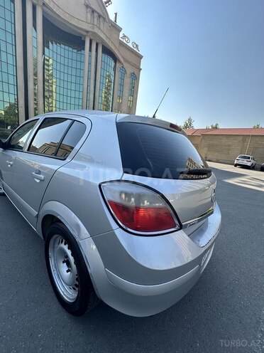 Opel Astra 2004, 209,000 km - 1.4 л - Bakı