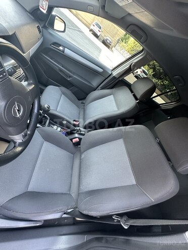 Opel Astra 2004, 209,000 km - 1.4 л - Bakı