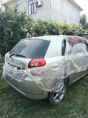 Toyota Corolla 2005, 135,000 km - 1.4 l - Masallı
