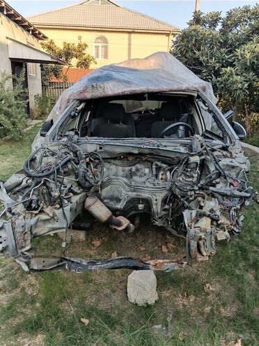 Toyota Corolla 2005, 135,000 km - 1.4 l - Masallı
