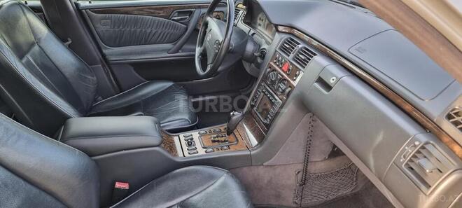 Mercedes E 320 2000, 365,000 km - 3.2 л - Bakı