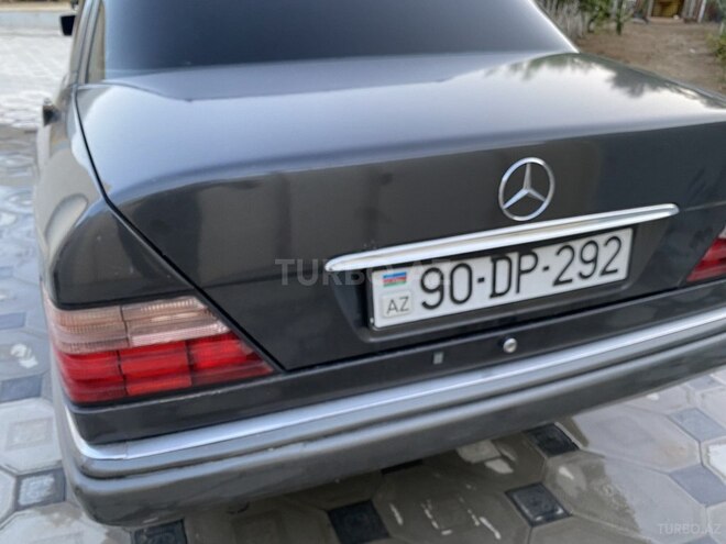 Mercedes E 280 1995, 385,000 km - 2.8 l - Bakı