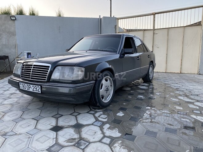 Mercedes E 280 1995, 385,000 km - 2.8 l - Bakı
