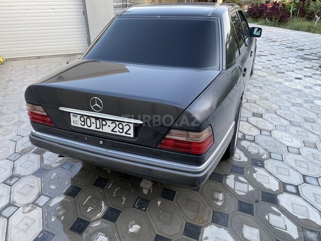 Mercedes E 280 1995, 385,000 km - 2.8 l - Bakı