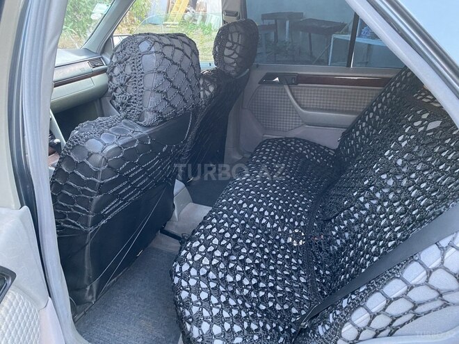 Mercedes E 280 1995, 385,000 km - 2.8 l - Bakı