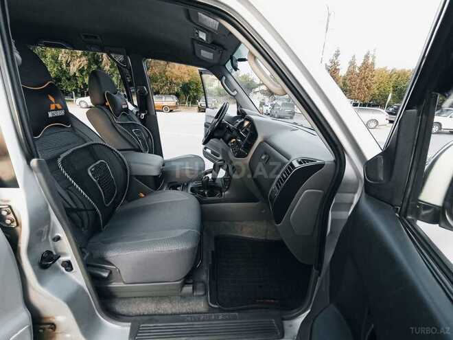 Mitsubishi Pajero 2006, 298,000 km - 3.0 l - Sumqayıt