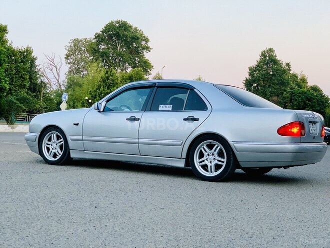 Mercedes E 230 1996, 298,000 km - 2.3 l - Qazax