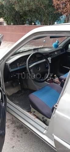 Mercedes 190 1989, 172,887 km - 2.0 л - Sumqayıt