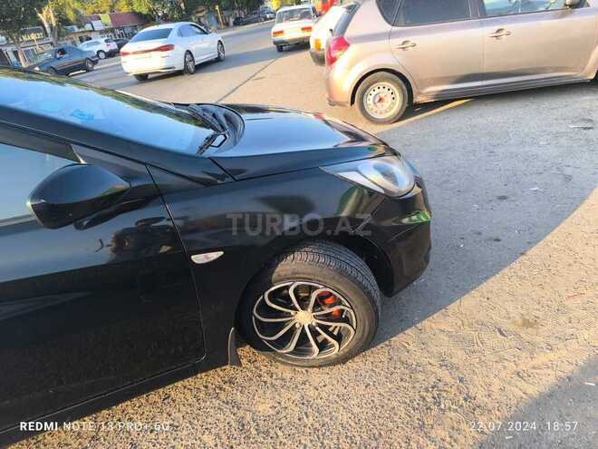 Hyundai Accent 2013, 81,500 km - 1.6 l - Füzuli