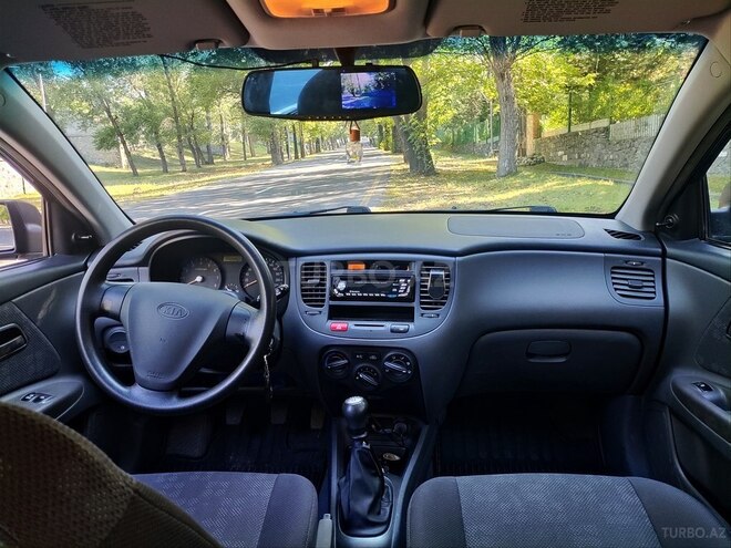 Kia Rio 2006, 246,000 km - 1.4 l - Şəki