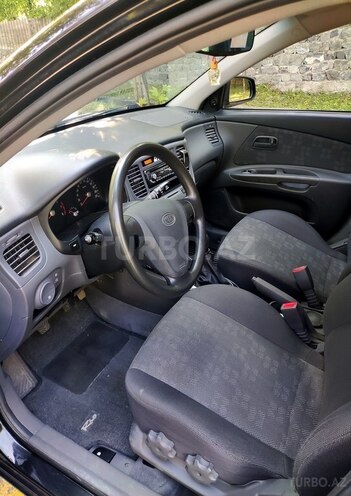 Kia Rio 2006, 246,000 km - 1.4 l - Şəki
