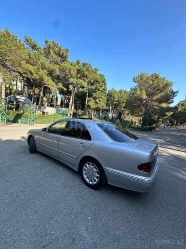 Mercedes E 270 2001, 612,000 km - 2.7 l - Sumqayıt