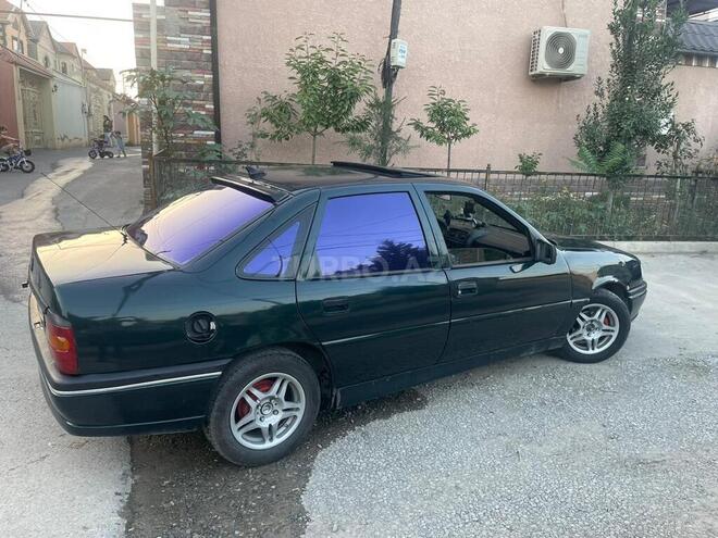 Opel Vectra 1994, 300,000 km - 2.0 l - Bakı