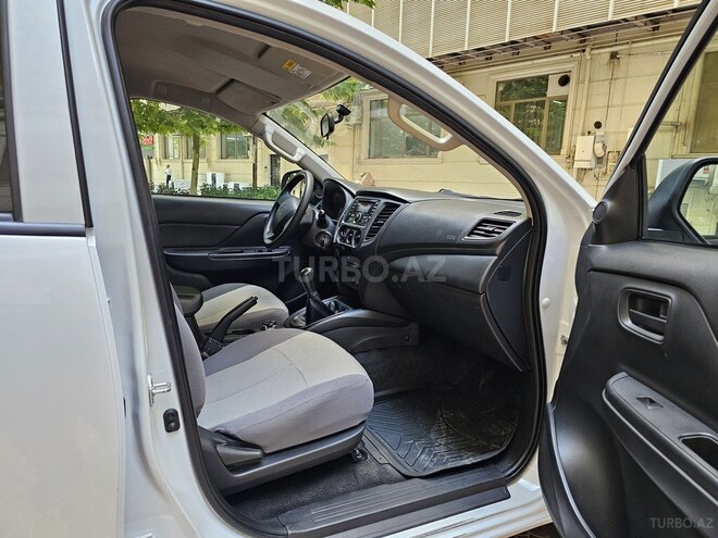 Mitsubishi L200 2021, 138,000 km - 2.4 l - Bakı