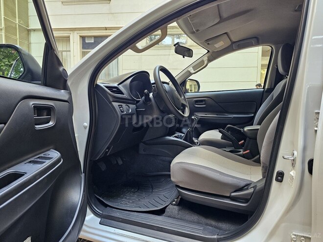 Mitsubishi L200 2021, 138,000 km - 2.4 l - Bakı