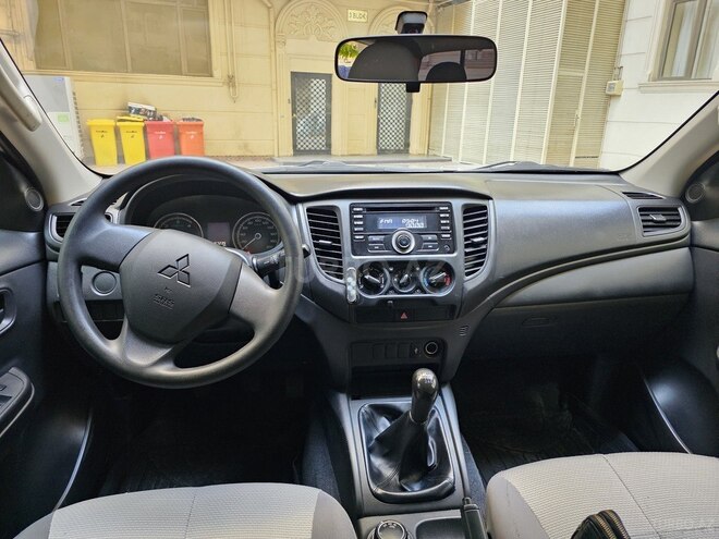 Mitsubishi L200 2021, 138,000 km - 2.4 l - Bakı