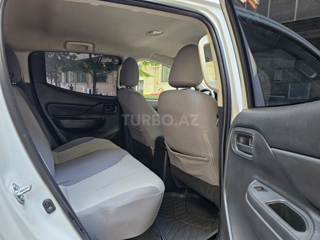 Mitsubishi L200 2021, 138,000 km - 2.4 l - Bakı