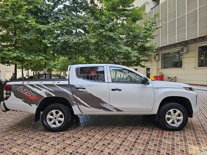 Mitsubishi L200 2021, 138,000 km - 2.4 l - Bakı