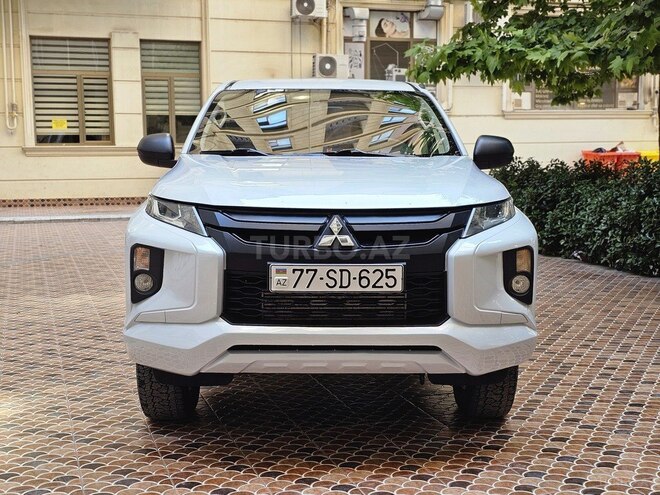 Mitsubishi L200 2021, 138,000 km - 2.4 l - Bakı