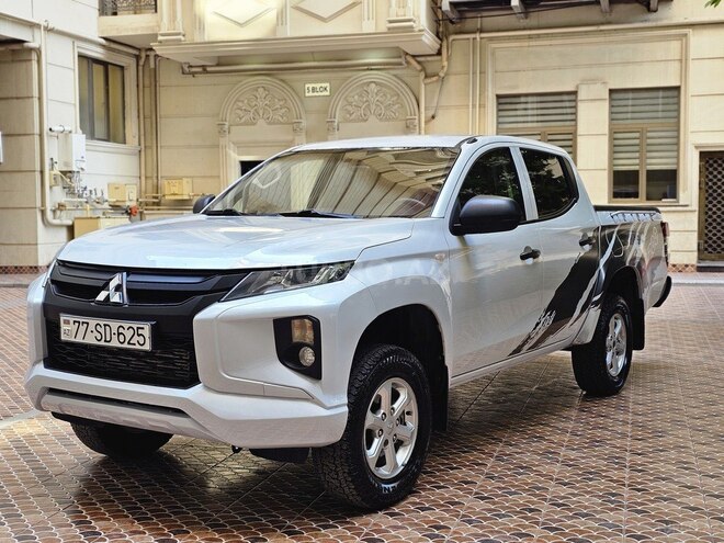 Mitsubishi L200 2021, 138,000 km - 2.4 l - Bakı