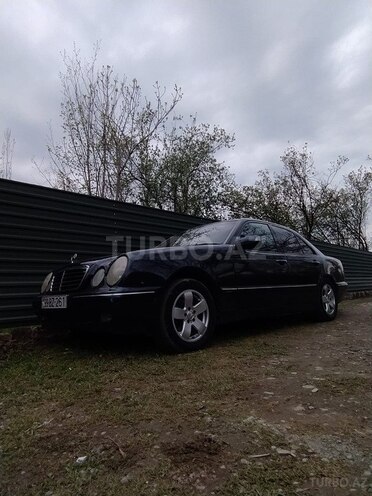 Mercedes E 220 d 1999, 561,000 km - 2.2 l - Bakı