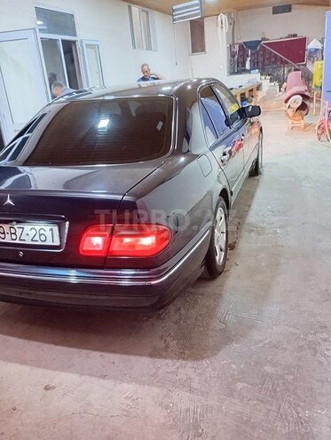 Mercedes E 220 d 1999, 561,000 km - 2.2 l - Bakı
