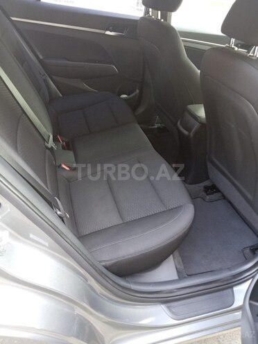 Hyundai Elantra 2018, 49,000 km - 2.0 l - Bakı