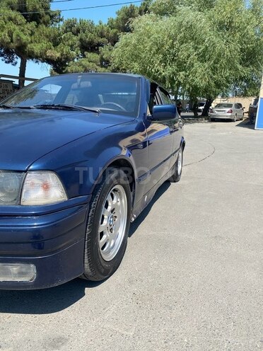 BMW 320 1992, 300,000 km - 2.0 l - Bakı