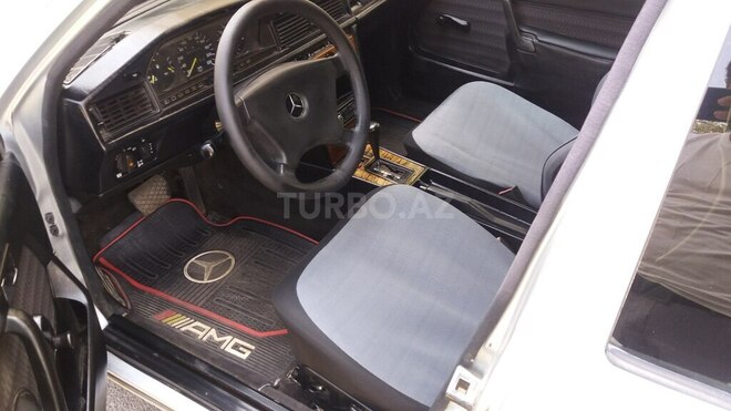 Mercedes 190 1992, 390,000 km - 2.0 л - Bakı