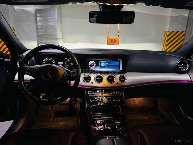 Mercedes E 300 4MATIC 2017, 102,000 km - 2.0 л - Bakı