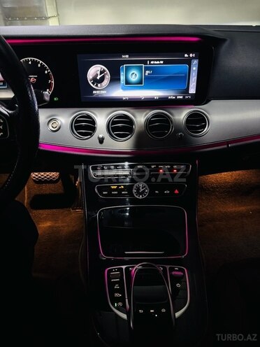 Mercedes E 300 4MATIC 2017, 102,000 km - 2.0 л - Bakı