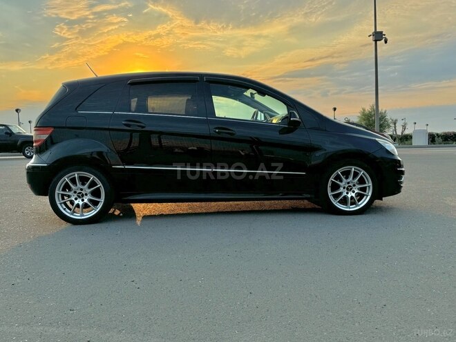 Mercedes B 180 2010, 179,000 km - 1.7 л - Bakı