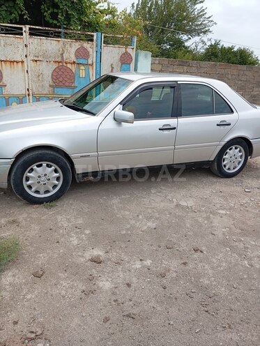 Mercedes C 180 1995, 420,000 km - 1.8 l - Neftçala