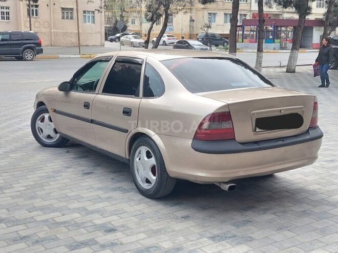 Opel Vectra 1998, 334,157 km - 1.8 l - Sumqayıt