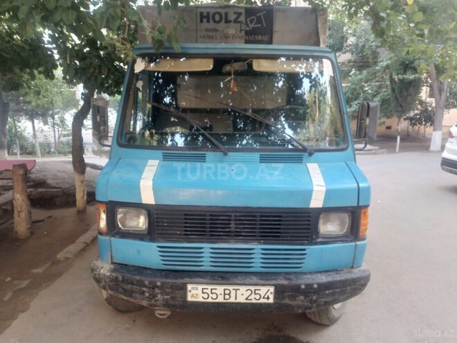 Mercedes  1985, 300,000 km - 2.5 л - Sabirabad
