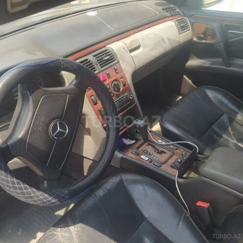 Mercedes E 220 d 1999, 462,852 km - 2.2 л - Kürdəmir