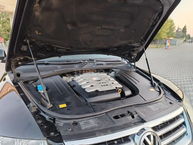 Volkswagen Touareg 2005, 281,621 km - 4.9 l - İmişli