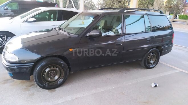 Opel Astra 1996, 300,000 km - 1.6 l - Bakı