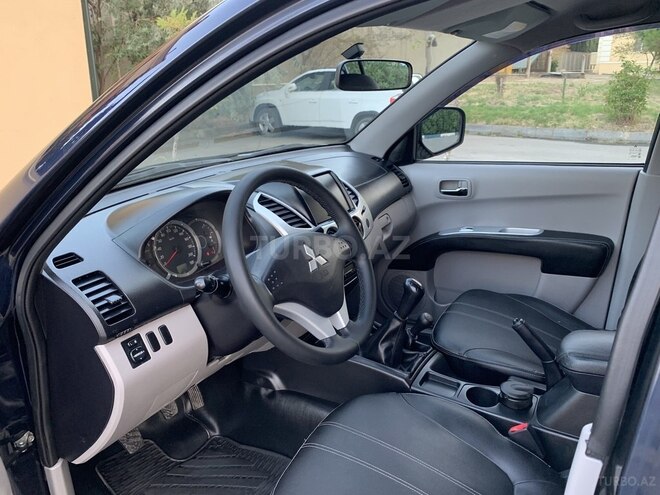 Mitsubishi L200 2014, 147,840 km - 2.5 л - Bakı