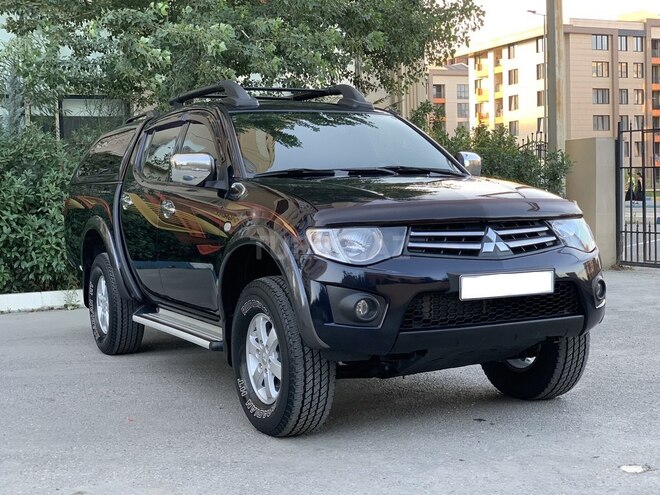 Mitsubishi L200 2014, 147,840 km - 2.5 л - Bakı